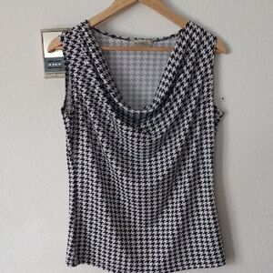 Vintage Harve' Bernard Black and White Houndstooth Woman Sleeveless Top